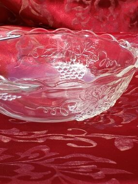 Vintage Anchor Hocking Grapevine Bowl
